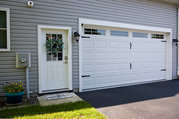 24/7 Emergency Garage Door Panel Replacement experts in Posey County County, IN